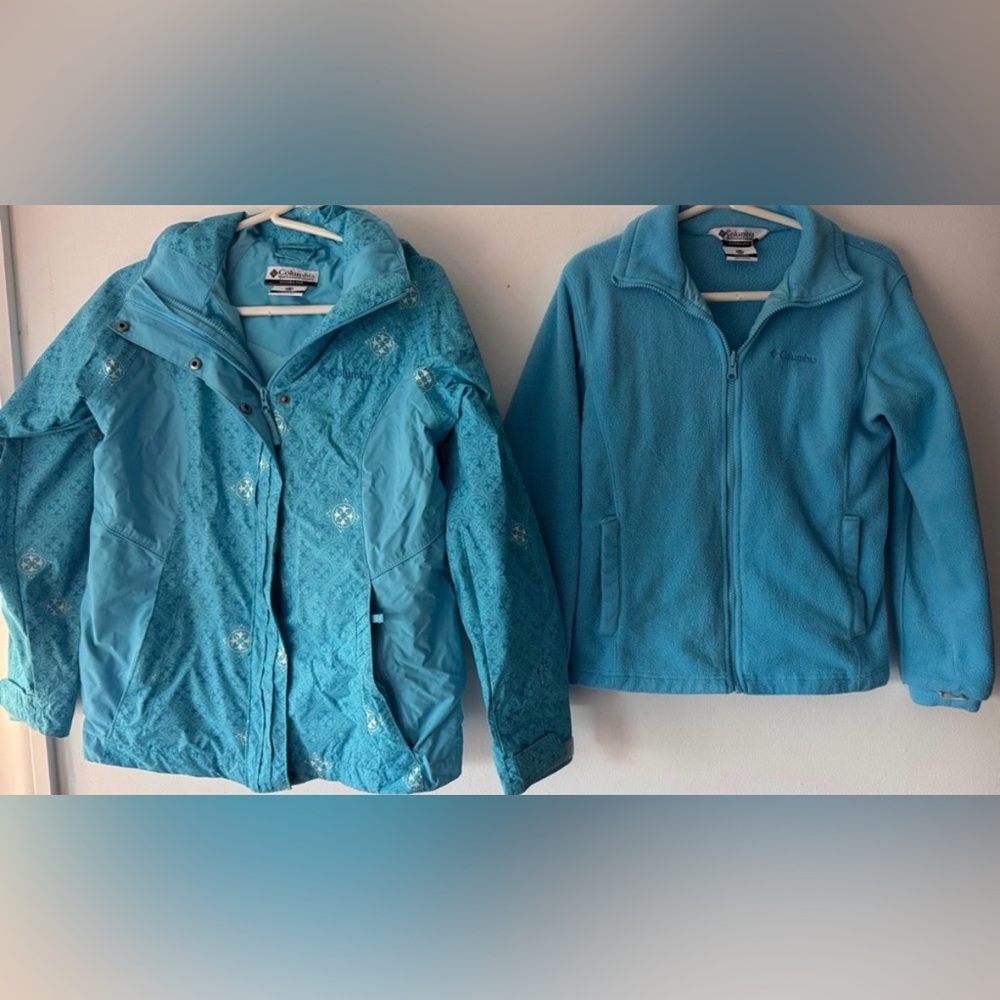 Columbia. Two jackets, wear three ways/Winter, Shell, or Fleece! Free gloves!